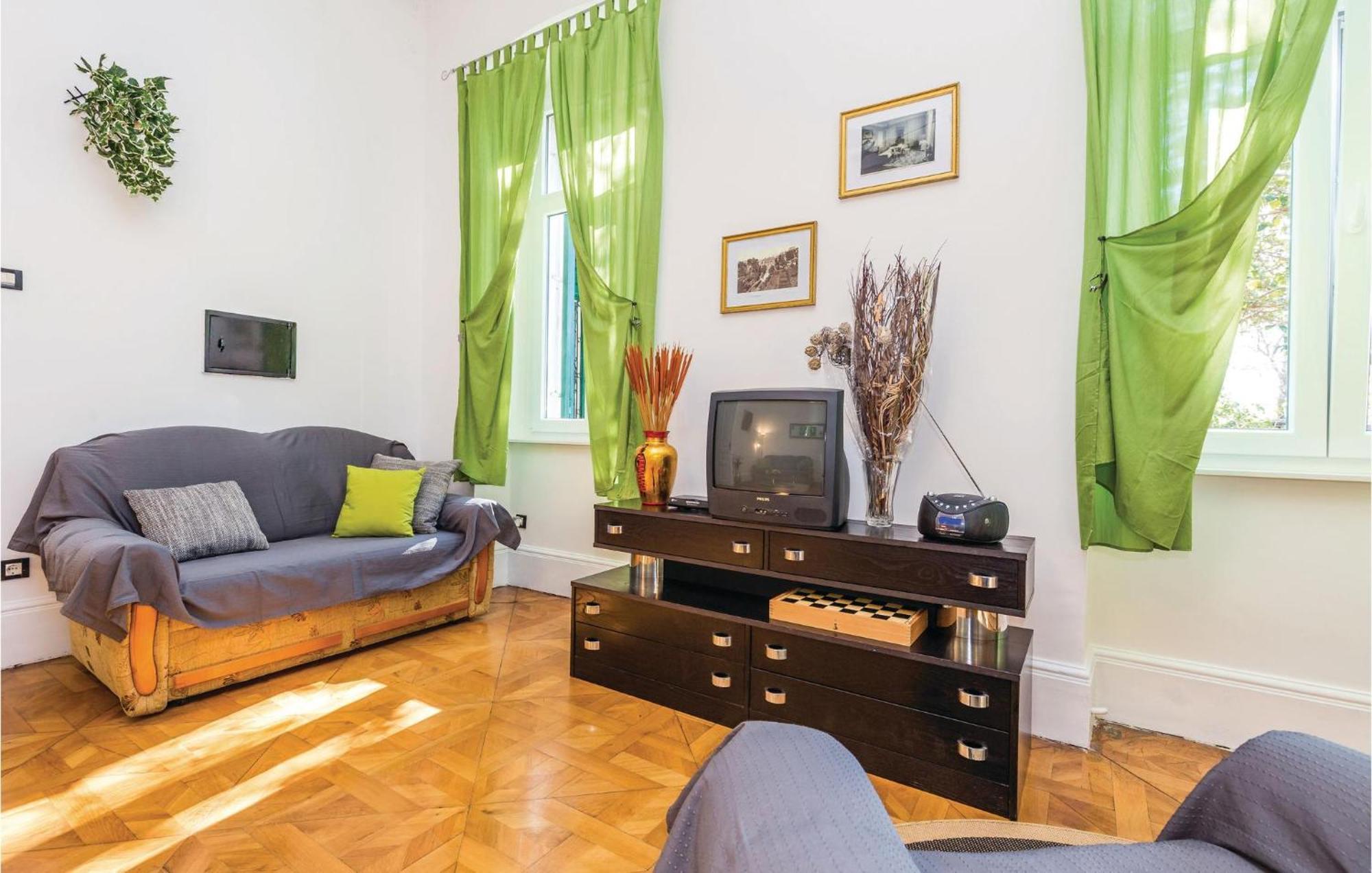 Awesome apartment in Rijeka with 1 Bedrooms&WiFi Buitenkant foto