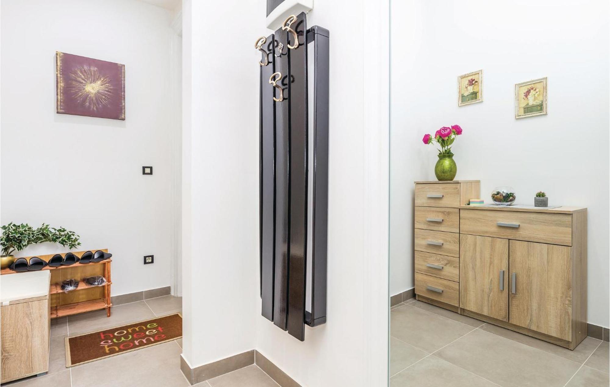 Awesome apartment in Rijeka with 1 Bedrooms&WiFi Buitenkant foto