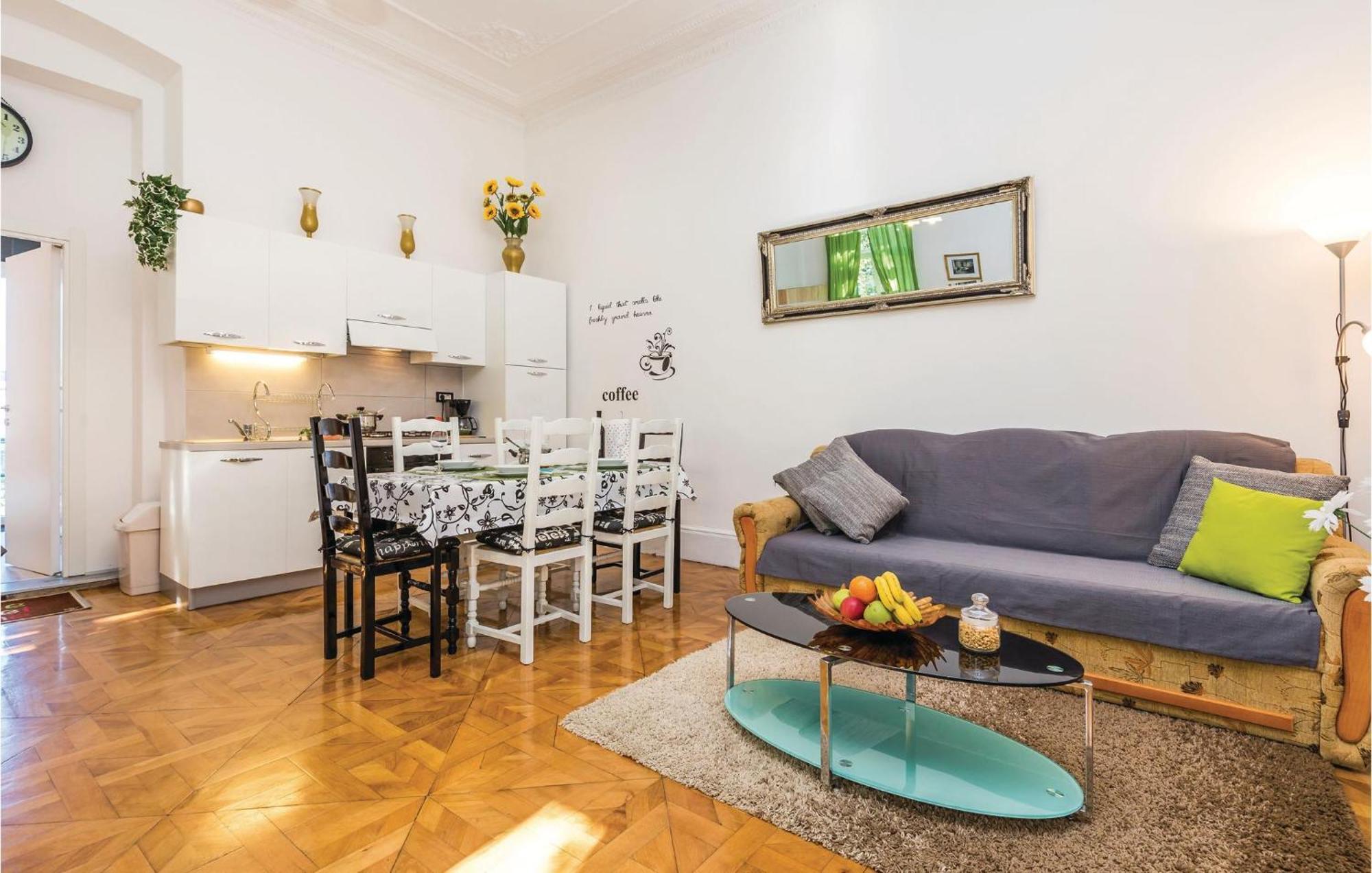 Awesome apartment in Rijeka with 1 Bedrooms&WiFi Buitenkant foto