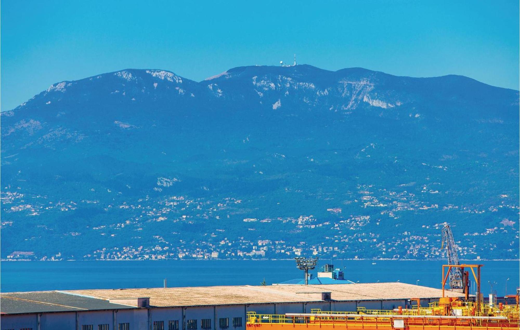 Awesome apartment in Rijeka with 1 Bedrooms&WiFi Buitenkant foto
