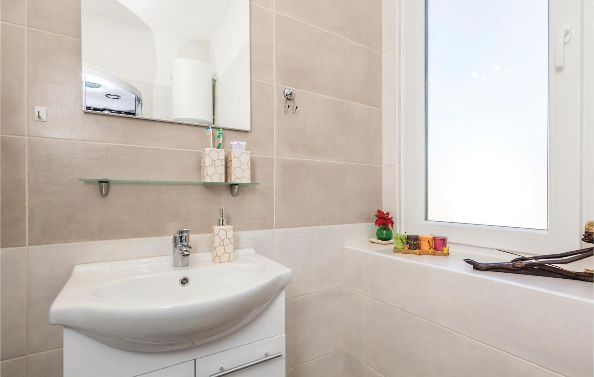 Awesome apartment in Rijeka with 1 Bedrooms&WiFi Buitenkant foto
