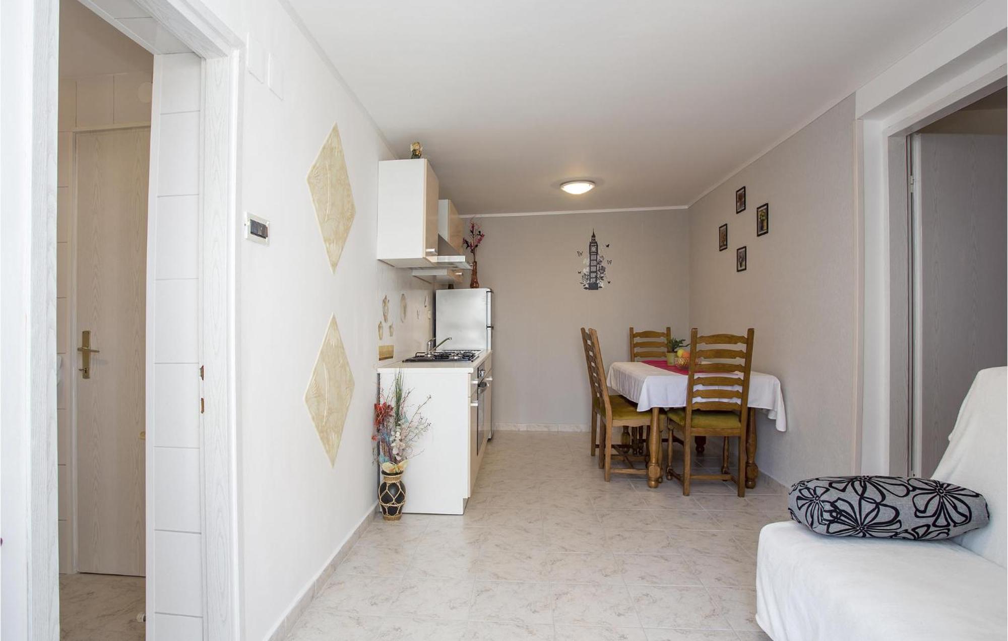 Awesome apartment in Rijeka with 1 Bedrooms&WiFi Buitenkant foto