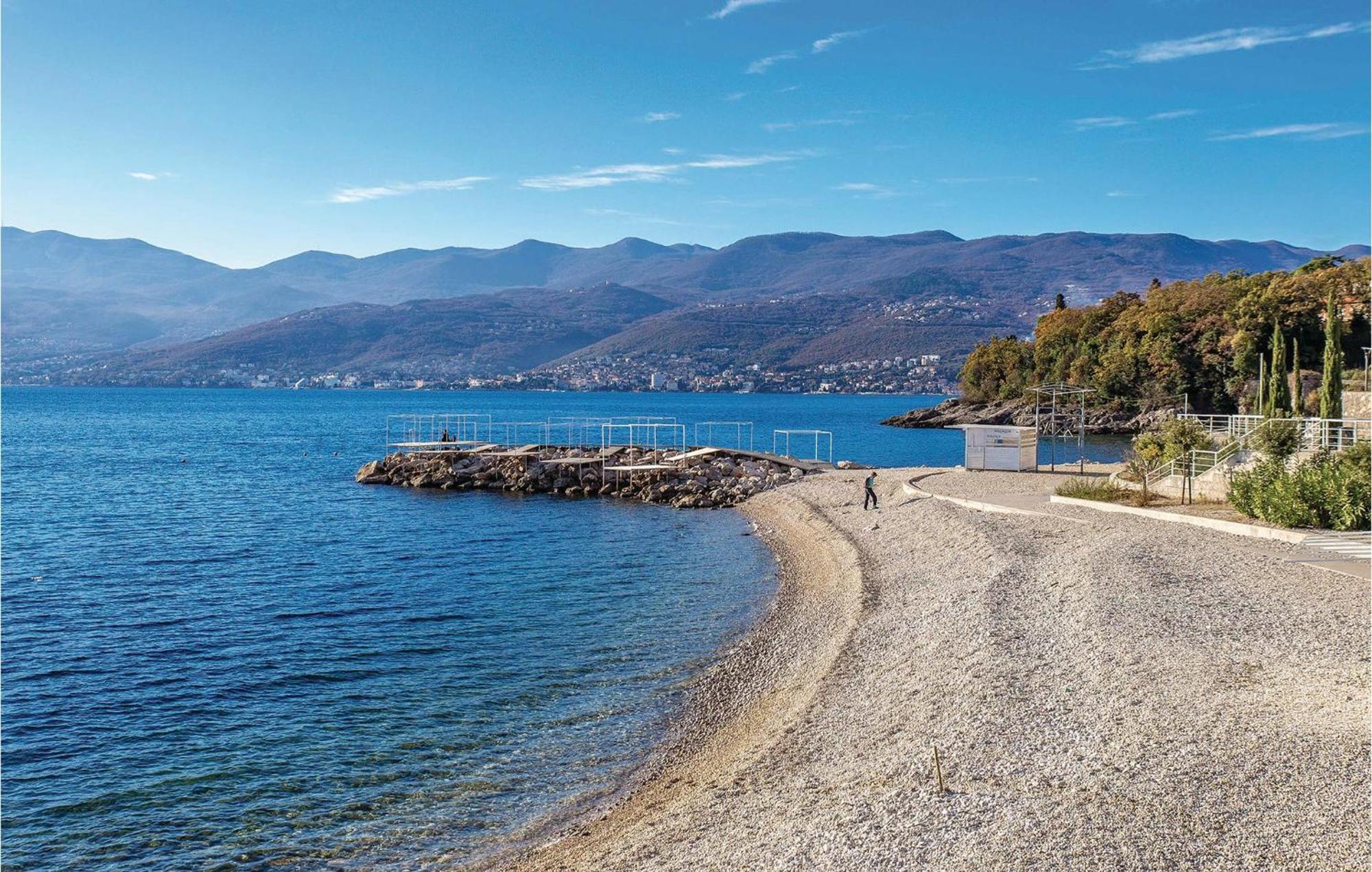 Awesome apartment in Rijeka with 1 Bedrooms&WiFi Buitenkant foto