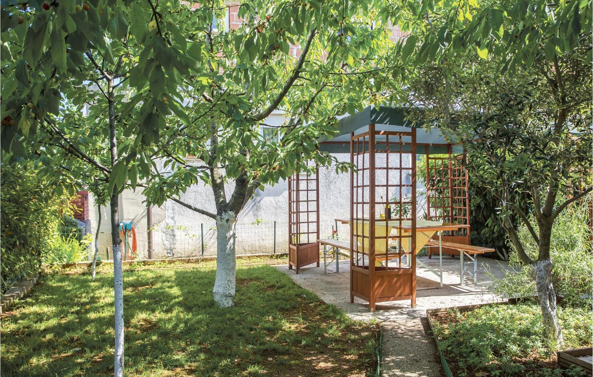Awesome apartment in Rijeka with 1 Bedrooms&WiFi Buitenkant foto