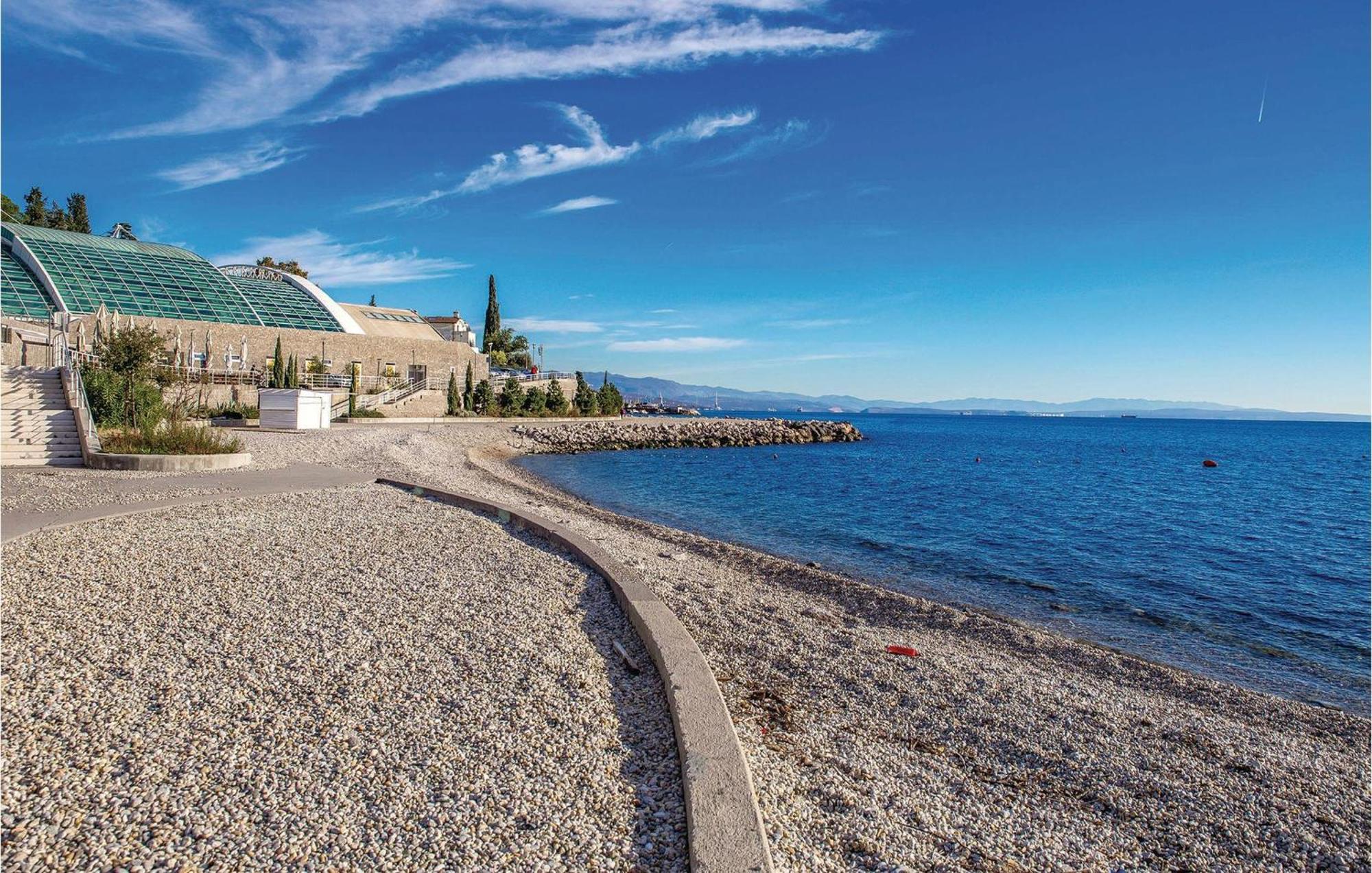 Awesome apartment in Rijeka with 1 Bedrooms&WiFi Buitenkant foto
