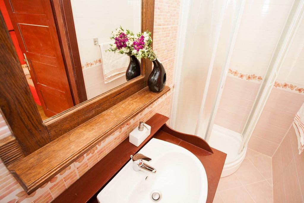 Awesome apartment in Rijeka with 1 Bedrooms&WiFi Kamer foto